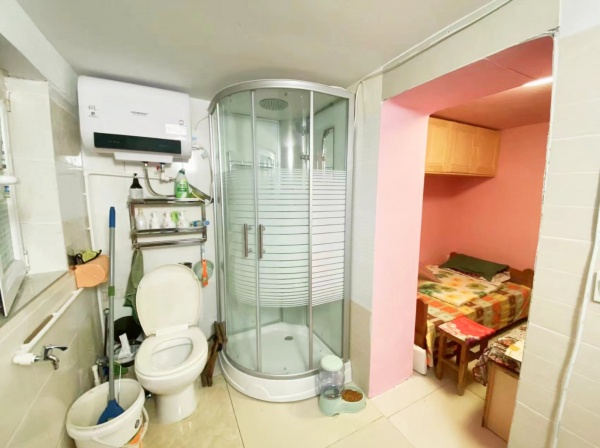 淋浴房280自提 电话：18663141343