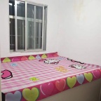 出租华冠一区贴地4楼精装出租