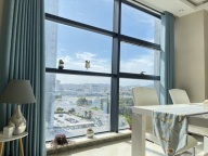 出租人和国际精装公寓