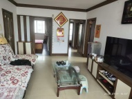 出租笙歌小区4楼，彩电冰箱洗衣机空调，年租11000元，拎包