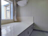 工行附近，贴地三楼，精装1300/月