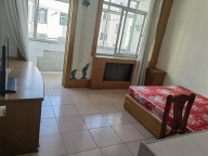 步行街海大宿舍贴地三楼83平年租八千