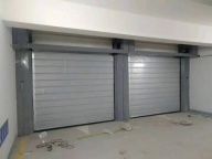 专业制作安装维修车库门，卷帘门，电动门