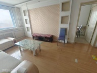 正华青山小区四楼出租