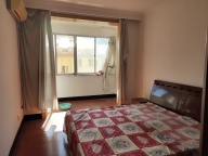 石马街 离整骨医院步行街召文台公园近750有暖气家电