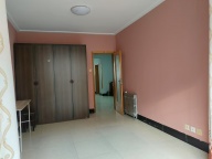 大众完小附近一楼家电家具齐全拎包入住