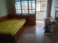 城西三楼家电家具齐全干净整洁拎包入住