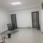 大润发北香格里拉门市出租