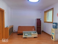 利群东面 海渊小区四楼 拎包入住 月租800