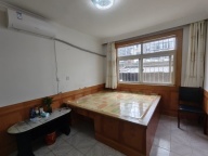 海峰街贴地一楼