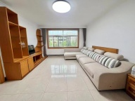 七里汤夜市附近二楼精装修，配套齐全上学方便