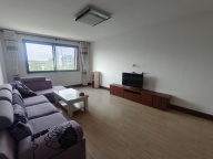 中顺小区三楼出租恒邦班车站点旁