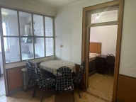 城西三楼，天然气热水器暖气，洗衣机冰箱，拎包入住