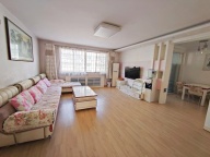 出租城东二区2楼三室