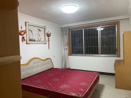 城西一楼，家电齐全，拎包入住