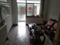 德贤接一楼带院，家电齐全，拎包入住