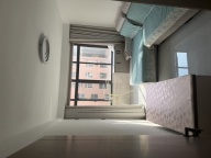 西楼三楼，配套齐全，精装修，购物停车方便