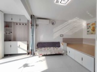 带私家花园的公寓 拎包入住 月租700